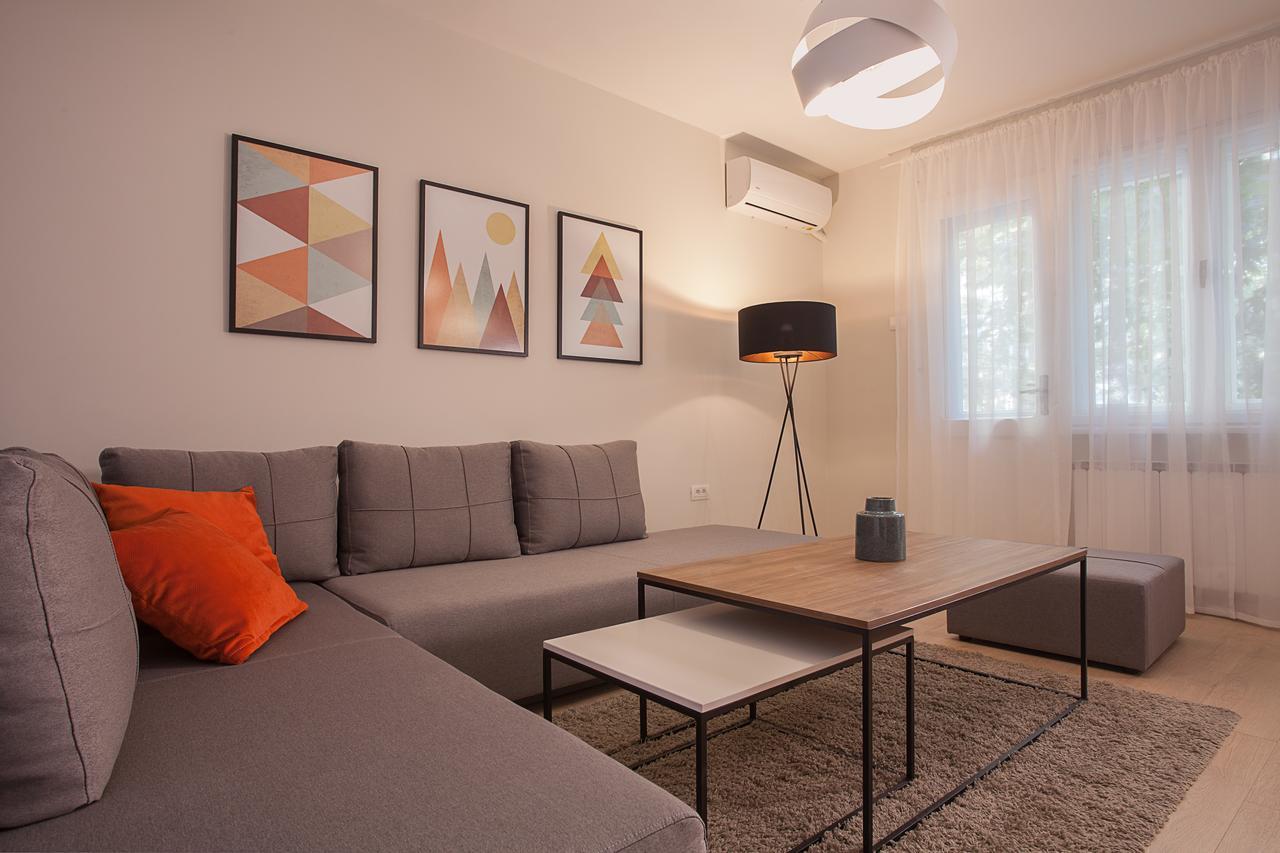 A&B Apartment Skopje Bagian luar foto