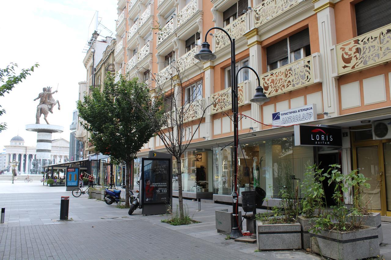 A&B Apartment Skopje Bagian luar foto